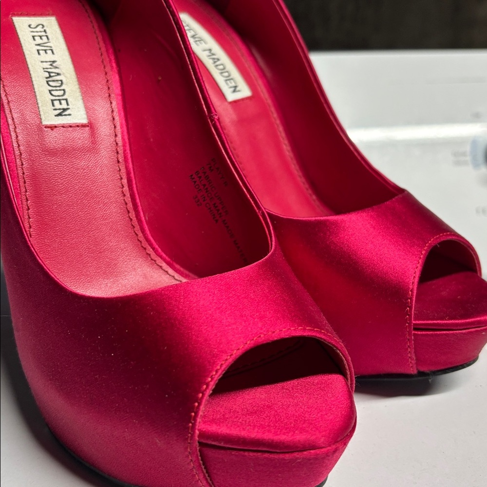Steve Madden heels with rhinestone 👠. Size 7 - Picture 8 of 8